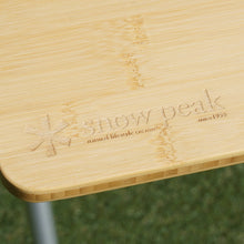 画像をギャラリービューアに読み込む, 美品 
 スノーピーク【snow peak】 ワンアクションテーブル竹 LV-010T テーブル・チェア