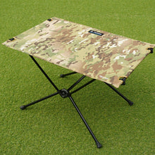 画像をギャラリービューアに読み込む, 美品 
 ヘリノックス【Helinox】 テーブルワンハードトップ テーブル・チェア
 カモ柄
