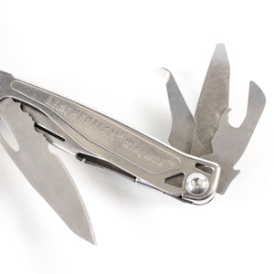 レザーマン（LEATHERMAN）マルチツール　WINGMAN カラビナ付きレザーケースSET