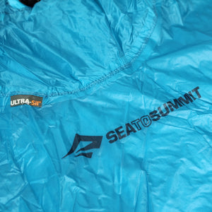 美品 
シートゥーサミット（SEA TO SUMMIT） ウルトラシルナノポンチョ ST82503002 Blue