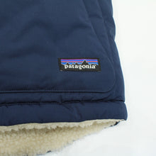 画像をギャラリービューアに読み込む, 美品 
パタゴニア（patagonia） リバーシブル ビビーダウンベスト 27588 M ブルー/ネイビー 古着
