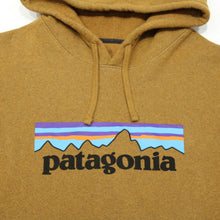 画像をギャラリービューアに読み込む, パタゴニア（patagonia） P-6 ロゴ・アップライザル・フーディ 39622 メンズ S 古着