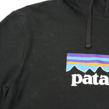 画像をギャラリービューアに読み込む, パタゴニア（patagonia） P-6ロゴ・アップライザル・フーディ プルオーバーパーカー 39539 メンズ M ブラック 古着