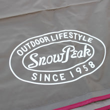 画像をギャラリービューアに読み込む, スノーピーク（snow peak） 雪峰祭限定-クラシックタープ レクタL FES-102 グレー×エンジ 中古 美品
 送料無料