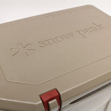 画像をギャラリービューアに読み込む, スノーピーク（snow peak） ハードロッククーラー 20QT [容量19L] UG-301GY 中古
 廃番品 送料無料