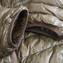 画像をギャラリービューアに読み込む, 美品  ナンガ（NANGA） ポータブルダウンジャケット メンズ Mサイズ ポケッタブル収納可能　超軽量