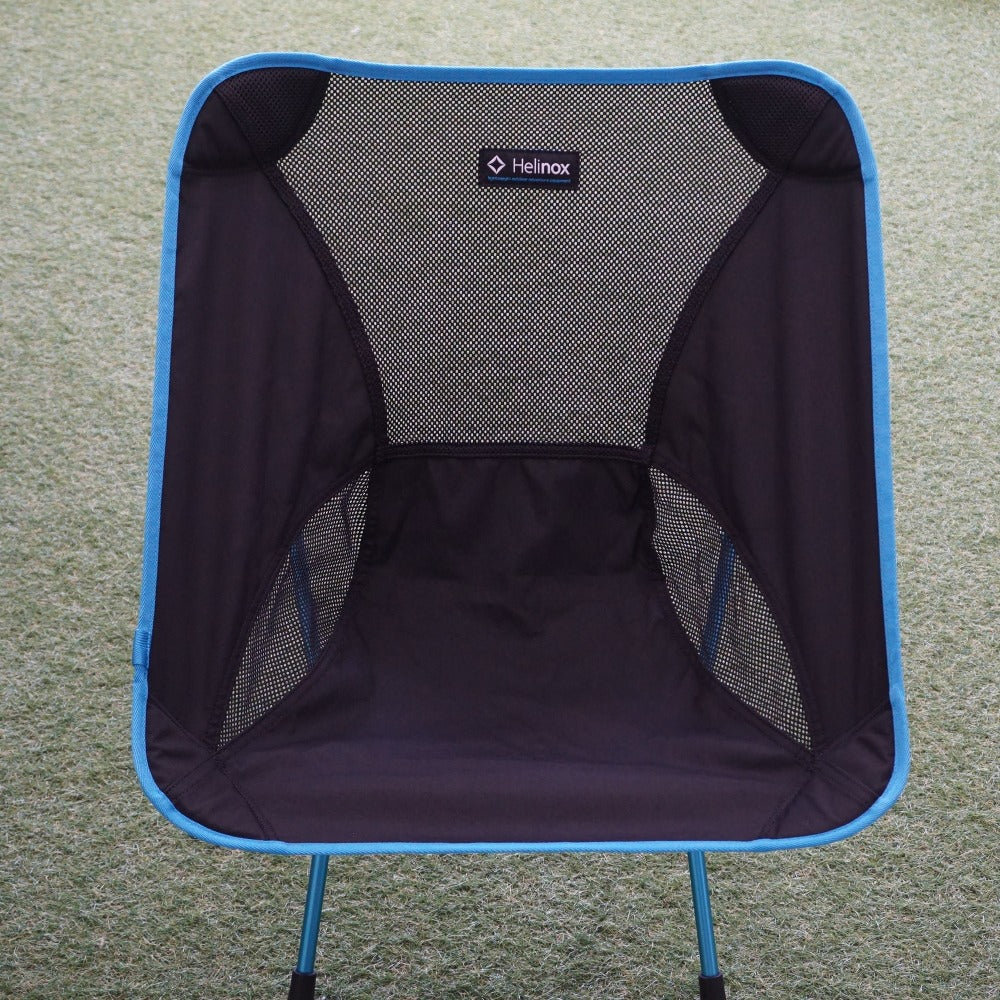 美品  ヘリノックス（Helinox） チェアワン 1822221 テーブル・チェア　定番　コンパクトチェア　軽量チェア