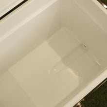画像をギャラリービューアに読み込む, 美品  コールマン（Coleman） スチールベルトクーラー 54QT  6150/6155 クーラー・保温 クーラーボックス 51L　シルバー