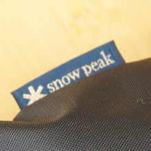 画像をギャラリービューアに読み込む, 超美品  スノーピーク（snowpeak） フラットバーナー GS-450 ストーブ・コンロ 卓上　IGTアイアングリルテーブル設置可　3,000kcal/h