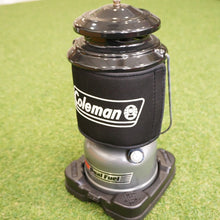 画像をギャラリービューアに読み込む, 美品  コールマン（Coleman） 285ツーマントルデュアルフューエルランタン ライト・ランタン　ランタンカバー付き