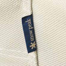 画像をギャラリービューアに読み込む, 新品同様  スノーピーク（snowpeak） ローチェアショートアイボリー　2脚セット LV-093IV テーブル・チェア　人気のロースタイル