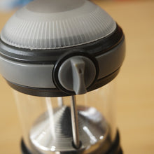 画像をギャラリービューアに読み込む, 【点灯確認済】美品   CAMPING LANTERN CREE X Lamp ライト・ランタン　懐中電灯　単三乾電池使用