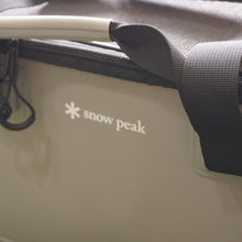 画像をギャラリービューアに読み込む, 美品  スノーピーク（snowpeak） ウォータープルーフユニットバッグ220 UG-472 キャリー・コンテナ IGT設置可能 簡易シンクとしても