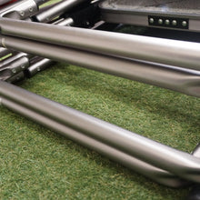 画像をギャラリービューアに読み込む, 美品  サウスフィールド（SOUTHFIELD） サイドテーブル付きチェア 2脚セット　可動式テーブル　フォールディングディレクターズチェア　テーブル・チェア