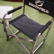 画像をギャラリービューアに読み込む, 美品  サウスフィールド（SOUTHFIELD） サイドテーブル付きチェア 2脚セット　可動式テーブル　フォールディングディレクターズチェア　テーブル・チェア