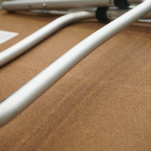 画像をギャラリービューアに読み込む, 美品  campman（キャンプマン） フォールディングテーブル 幅60cm奥行き40cm　高さ2段階　ロースタイル　ソロキャン　木目天板　テーブル・チェア