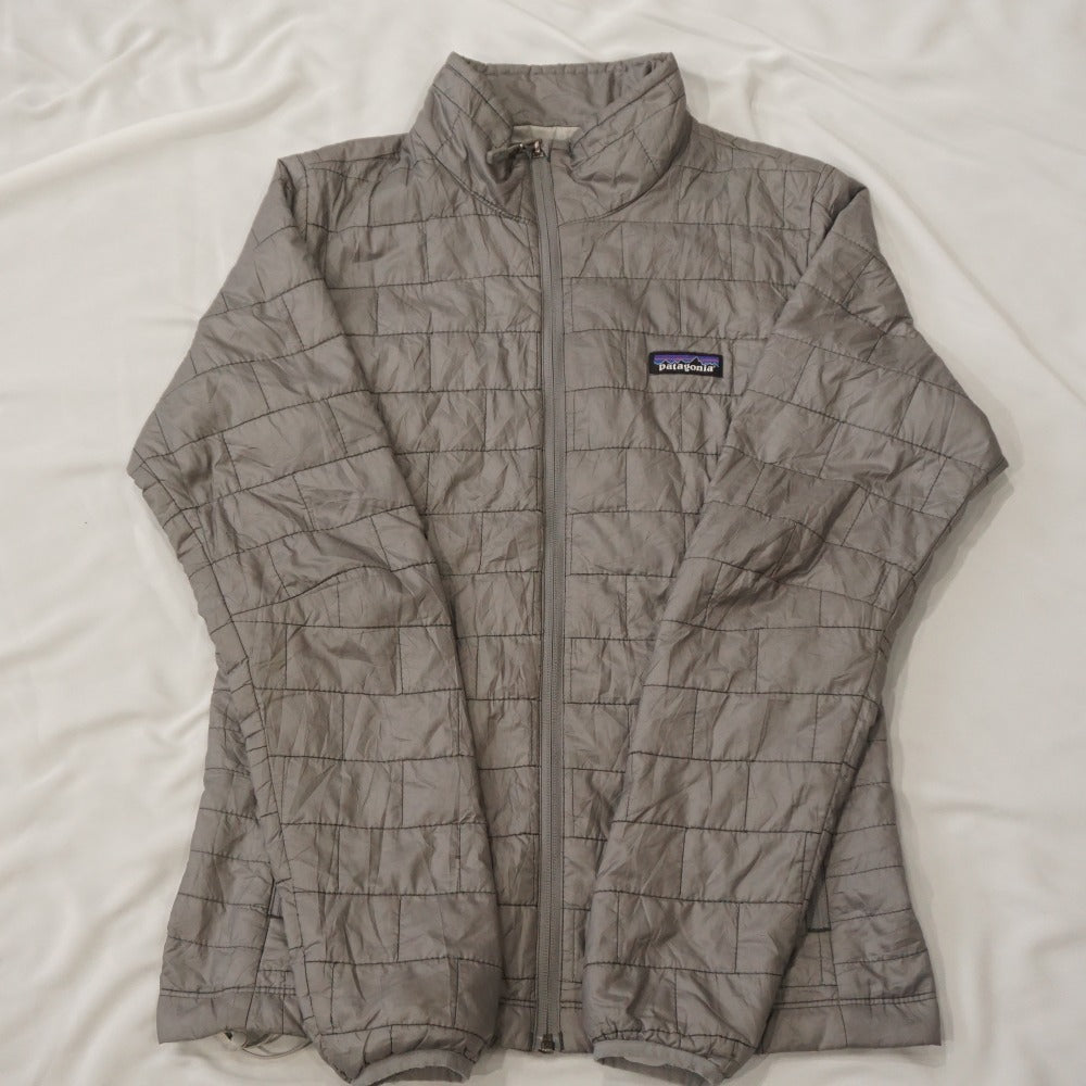 パタゴニア（patagonia） ダウンジャケット 軽量　中綿ジャケット 古着 ブルゾン グレー レディース サイズ/S [5/18値下げ]
