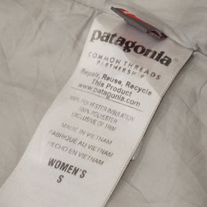 パタゴニア（patagonia） ダウンジャケット 軽量　中綿ジャケット 古着 ブルゾン グレー レディース サイズ/S [5/18値下げ]