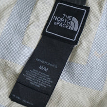 画像をギャラリービューアに読み込む, ザ・ノースフェイス（THE NORTH FACE） HYVENT 2.5Lマウンテンパーカー ハイベント　ブルゾン 古着 ブラック メンズ サイズ/M [6/25値下げ]