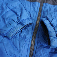 画像をギャラリービューアに読み込む, ザ・ノースフェイス（THE NORTH FACE） 裏起毛切替ダウンジャケット 中綿ブルゾン 古着 ブルー×ネイビー ボーイズサイズ [送料無料]