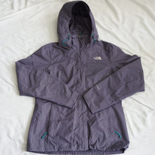 画像をギャラリービューアに読み込む, ザ・ノースフェイス（THE NORTH FACE） マウンテンパーカー HYVENT ブルゾン 古着 パープル レディース サイズ/M