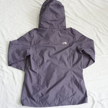 画像をギャラリービューアに読み込む, ザ・ノースフェイス（THE NORTH FACE） マウンテンパーカー HYVENT ブルゾン 古着 パープル レディース サイズ/M