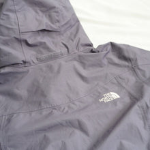 画像をギャラリービューアに読み込む, ザ・ノースフェイス（THE NORTH FACE） マウンテンパーカー HYVENT ブルゾン 古着 パープル レディース サイズ/M