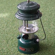 画像をギャラリービューアに読み込む, 美品 コールマン（Coleman） ワンマントルガソリンランタン286A ランタン・ライト　ホワイトガソリン　ロングライフデザイン賞