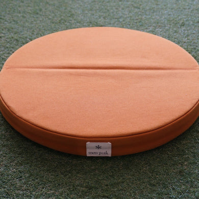 美品 スノーピーク（snowpeak） ラウンジクッション TM-096OR フィールドギア　グラウンドスタイル　お座敷　座布団　二つ折り