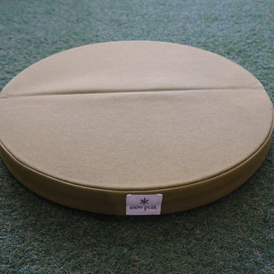 美品 スノーピーク（snowpeak） ラウンジクッション TM-096GR フィールドギア　グラウンドスタイル　お座敷　座布団　二つ折り