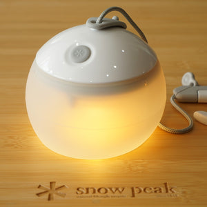 【点灯確認済】スノーピーク（snowpeak） ES-070WH ほおずき　ゆき ランタン・ライト　明るさ100lm　定番LEDランタン　お部屋でもアウトドアでも [10/2値下げ]