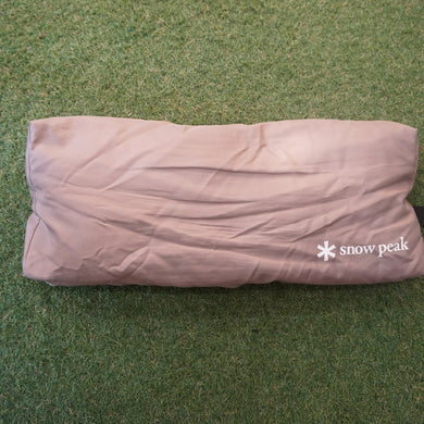 美品 スノーピーク（snowpeak） ローチェアクッションプラス UG-410 テーブル・チェア　ヘッドレスト　腰当て　まくら　クッション [送料無料] [12/13値下げ]