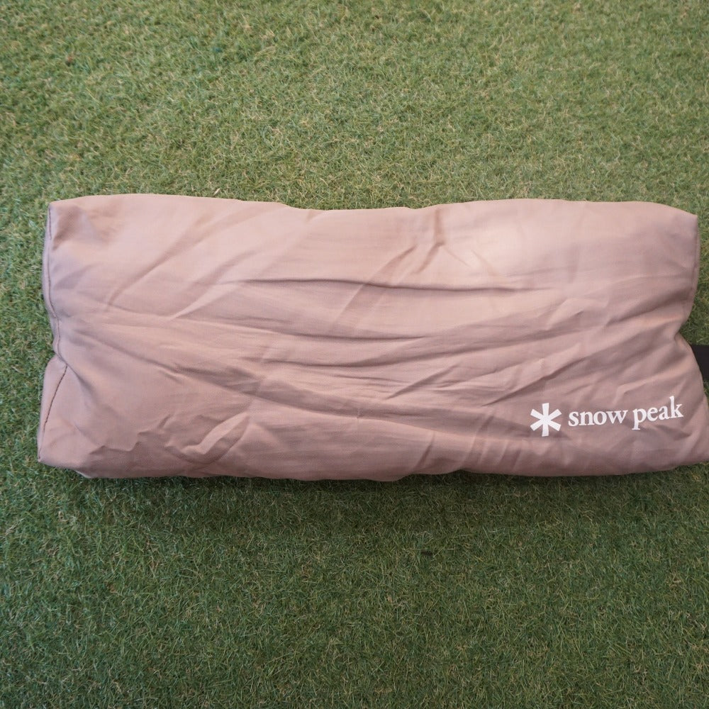 美品 スノーピーク（snowpeak） ローチェアクッションプラス UG-410 テーブル・チェア　ヘッドレスト　腰当て　まくら　クッション [送料無料] [12/13値下げ]