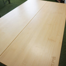 画像をギャラリービューアに読み込む, 美品 スノーピーク（snowpeak） ワンアクションローテーブル竹 LV-100T テーブル・チェア　人気のロースタイル　竹集成材　アウトドアテーブル [10/30値下げ]