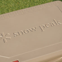 画像をギャラリービューアに読み込む, 【廃盤】美品 スノーピーク（snowpeak） ハードロッククーラー　20QT UG-301GY バッグ＆コンテナー　極厚 クーラーボックス 19L　グリズリー社製 [送料無料]