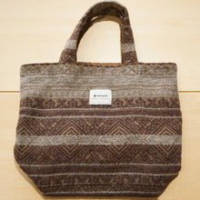 画像をギャラリービューアに読み込む, 美品 スノーピーク（snowpeak）Shetland Cotton JQ Tote Bag シェットランドウール ジャガード UO-AC-20AU008 ブラウン　トートバック　天然素材 [送料無料]