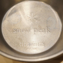 画像をギャラリービューアに読み込む, 美品 スノーピーク（snow peak） チタン シェラカップ E-104 テーブルウェア　軽量　チタン製　カップ　登山やキャンプに最適 [1/5値下げ]