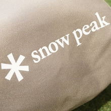 画像をギャラリービューアに読み込む, 美品 スノーピーク（snowpeak） ローチェアクッションプラス UG-410 テーブル・チェア　ヘッドレスト　腰当て　まくら　クッション [送料無料]