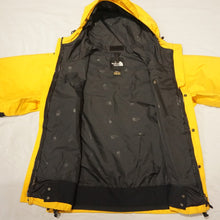 画像をギャラリービューアに読み込む, 美品 ザ・ノースフェイス（THE NORTH FACE） マウンテンパーカー　90年代　イエロー　GORE-TEX NP-2188 ジャケット 古着  メンズ サイズ/L [送料無料]