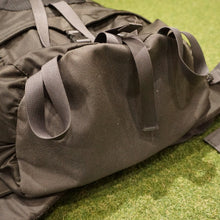 画像をギャラリービューアに読み込む, 美品 モンベル（mont-bell） ZERO POINT KITRA PACK30 バッグ＆コンテナー グレー　30L　レインカバーが標準装備　バックパック [送料無料]