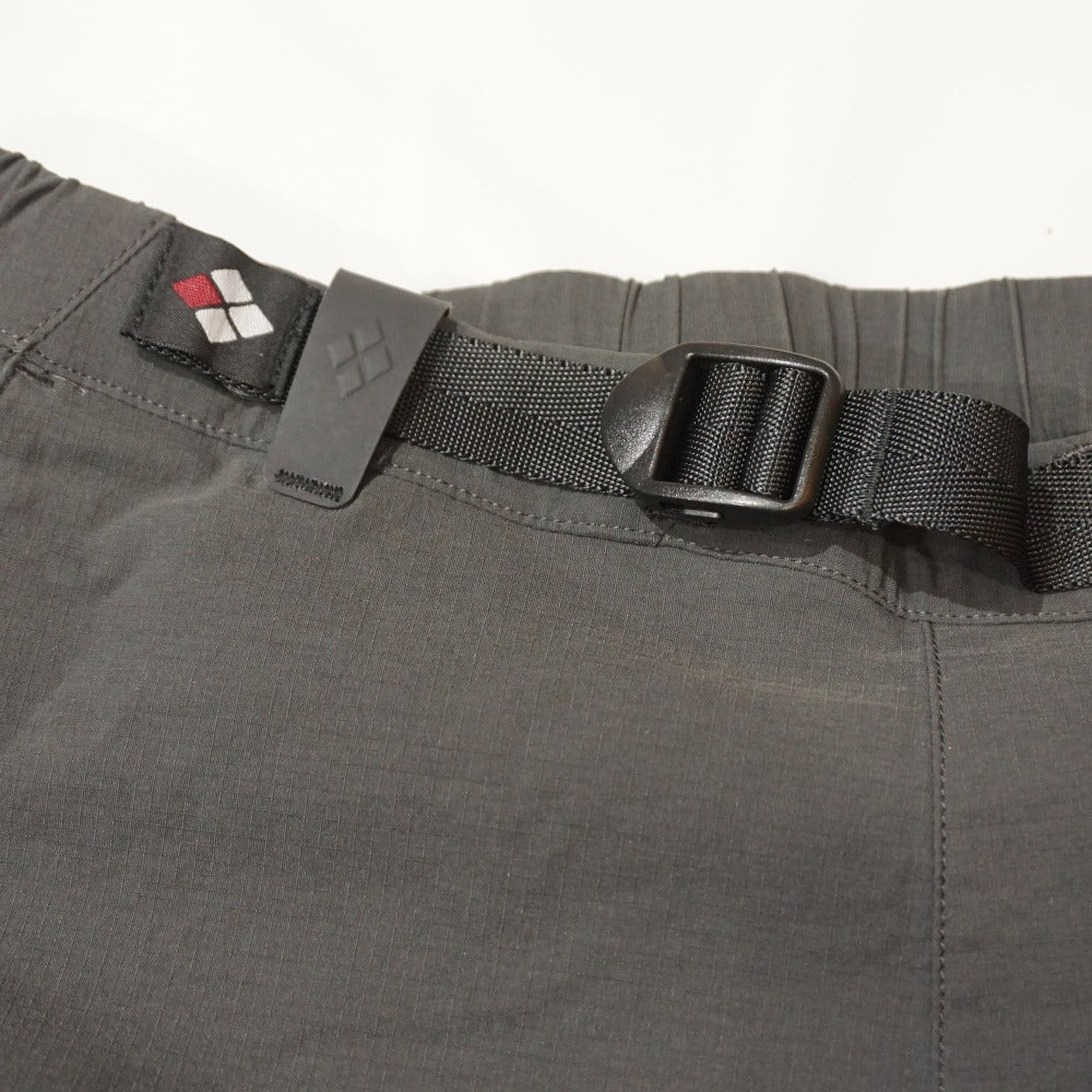 美品 モンベル（mont-bell） ストレッチO.D.パンツ ガンメタリック メンズ M 1105472 パンツ 古着  トレッキング用 撥水性 ストレッチ 濃いグレー [送料無料]