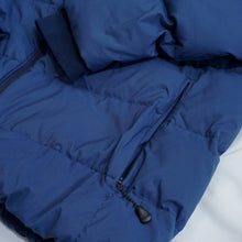 画像をギャラリービューアに読み込む, 美品 スノーピーク（snow peak） ピローダウンパーカ JK-16AU015 ダウンジャケット 古着 サイズ/L ネイビー 枕としても使用可能 [送料無料]