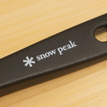 画像をギャラリービューアに読み込む, スノーピーク（snow peak） シリコーンキッチンスプーン CS-381 キッチンツール シリコーンゴム 鍋やフライパンなどを傷付けずに調理　廃盤 [送料無料]