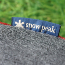 画像をギャラリービューアに読み込む, 美品 スノーピーク（snow peak） ローチェアブランケット  FES-126 スリーピングギア グレー 雪峰祭2016秋 限定アイテム 希少 毛布  ローチェア30のカバーに