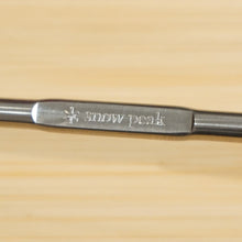 画像をギャラリービューアに読み込む, 美品 スノーピーク（snow peak） ランタンハンガーL LT-007R ランタン・ライト　レッド ランタンアクセサリ　ランタン用ハンガー　ポールなどにセット [送料無料]