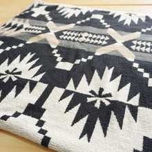 画像をギャラリービューアに読み込む, 美品 
 スノーピーク【snow peak】 TOWL BLANKET Mid Size SI-20SU002WH SP×PENDLETON スリーピングギア
 ホワイト