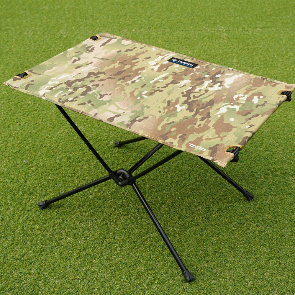 美品 
 ヘリノックス【Helinox】 テーブルワンハードトップ テーブル・チェア
 カモ柄