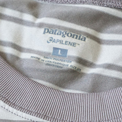 美品 
 パタゴニア【patagonia】 ボーダーTシャツ Tシャツ・カットソー
 グレー×ホワイト メンズ