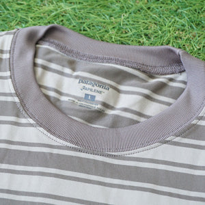 美品 
 パタゴニア【patagonia】 ボーダーTシャツ Tシャツ・カットソー
 グレー×ホワイト メンズ