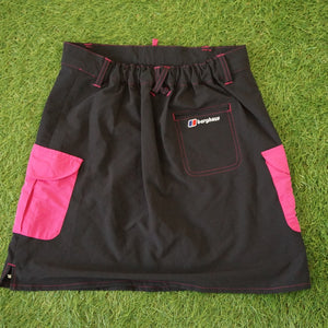 美品 
 バーグハウス【Berghaus】 アドベンチャーツー スカート J0057 スカート
 ブラック レディース